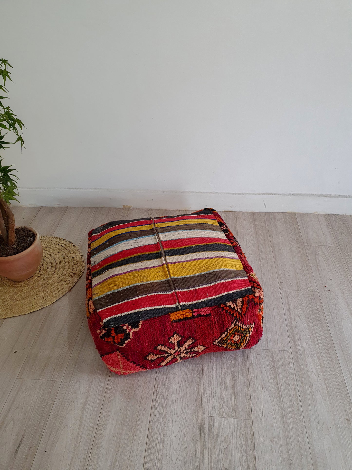 KILIM FLOOR POUF